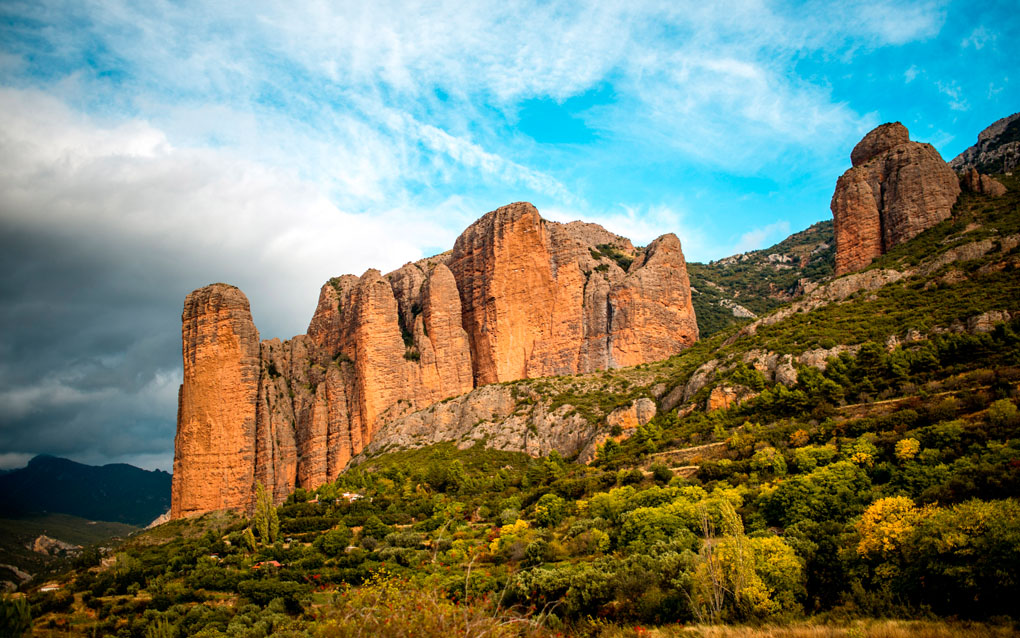 Panorámicas de la Hoya de Huesca, los Mallos del Agüero, Peña Rueba o los Mallos de Riglos. Foto: shutterstock.com Panorámicas de la Hoya de Huesca, los Mallos del Agüero, Peña Rueba o los Mallos de Riglos. Foto: shutterstock.com