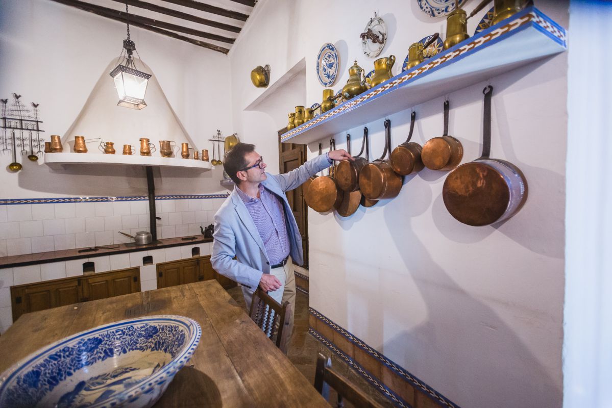 En la cocina campera el II Marqués de Salamanca solía contar sus batallitas al servicio. En la cocina campera el II Marqués de Salamanca solía contar sus batallitas al servicio.