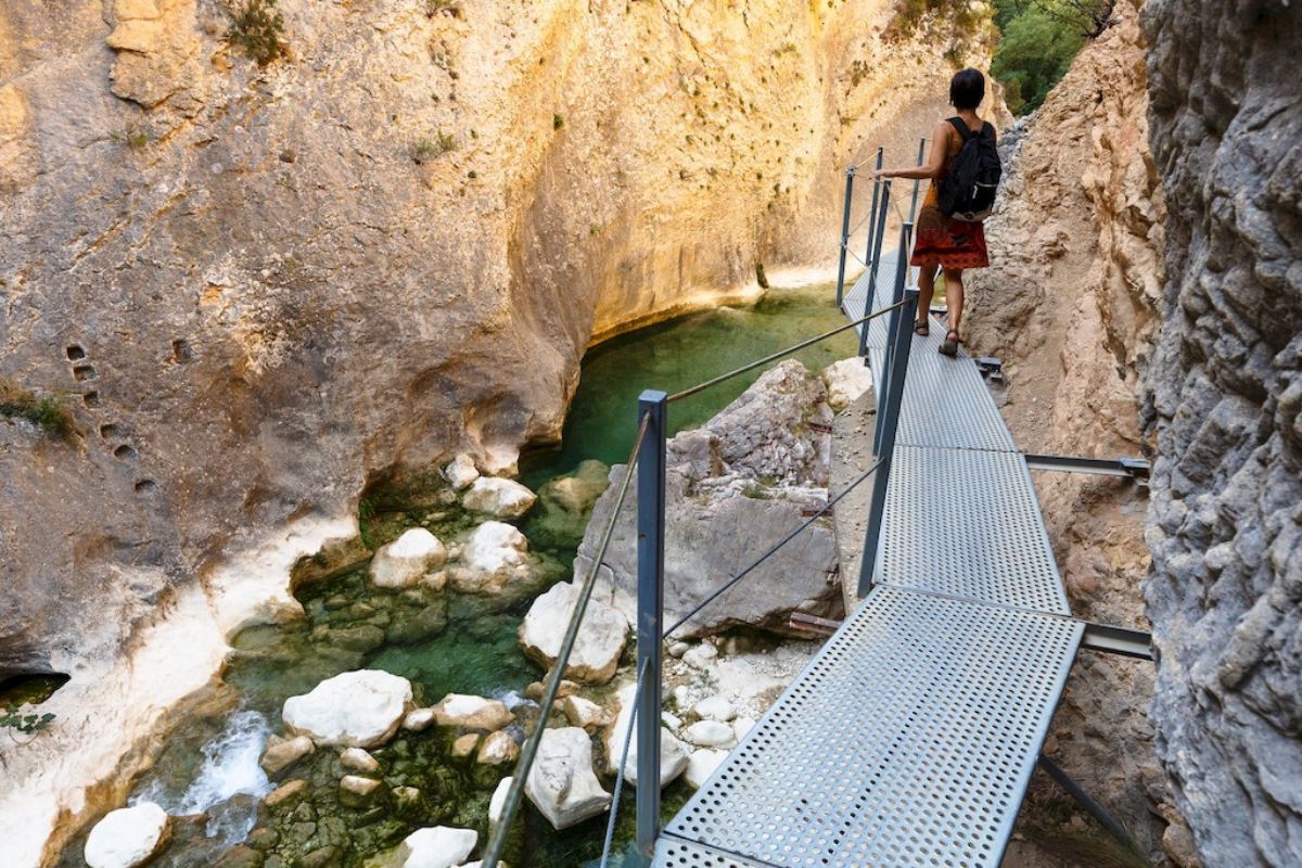 Con tres kilómetros de longitud y menos de 200 de desnivel, la ruta se realiza en un par de horas. Foto: Agestock. Con tres kilómetros de longitud y menos de 200 de desnivel, la ruta se realiza en un par de horas. Foto: Agestock.