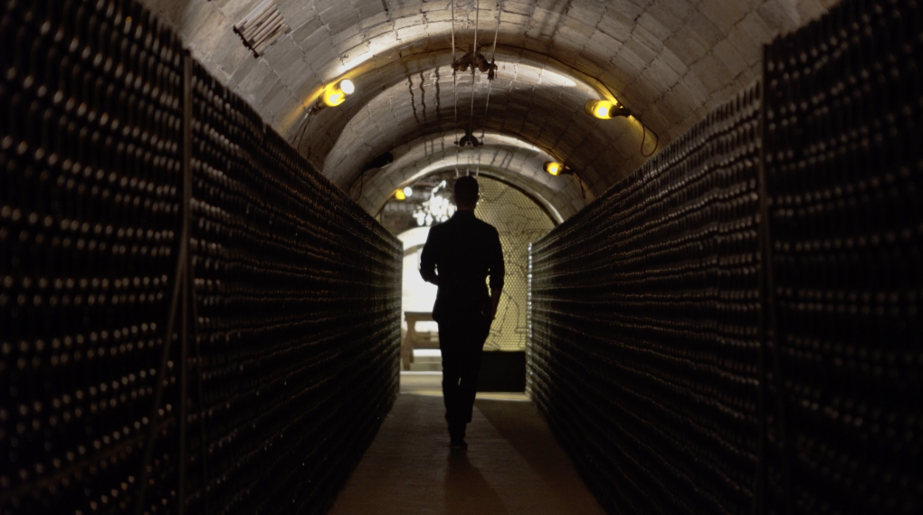 Hace más de un siglo que los Gramona entraron en el mundo de los espumosos. Las paredes de su bodega rezuman historia. Hace más de un siglo que los Gramona entraron en el mundo de los espumosos. Las paredes de su bodega rezuman historia.