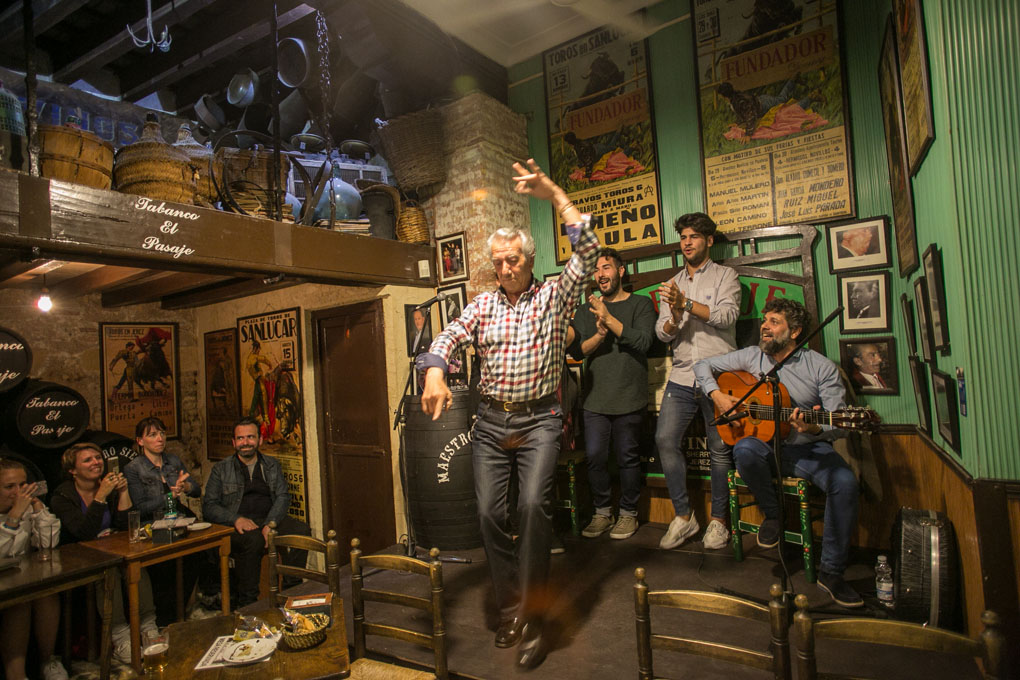 Una de las actuaciones que organizan cada día en 'El Pasaje'. Una de las actuaciones que organizan cada día en 'El Pasaje'.
