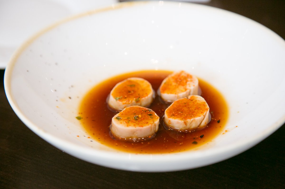 El aperitivo: Huevas de leche al estilo Ankimo con salsa ponzu. El aperitivo: Huevas de leche al estilo Ankimo con salsa ponzu.