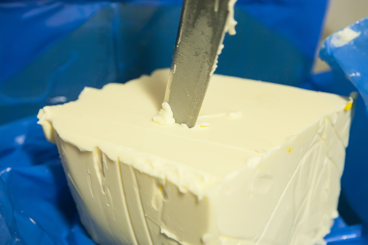 La calidad de la mantequilla es uno de los productos determinantes del sobao artesano. La calidad de la mantequilla es uno de los productos determinantes del sobao artesano.
