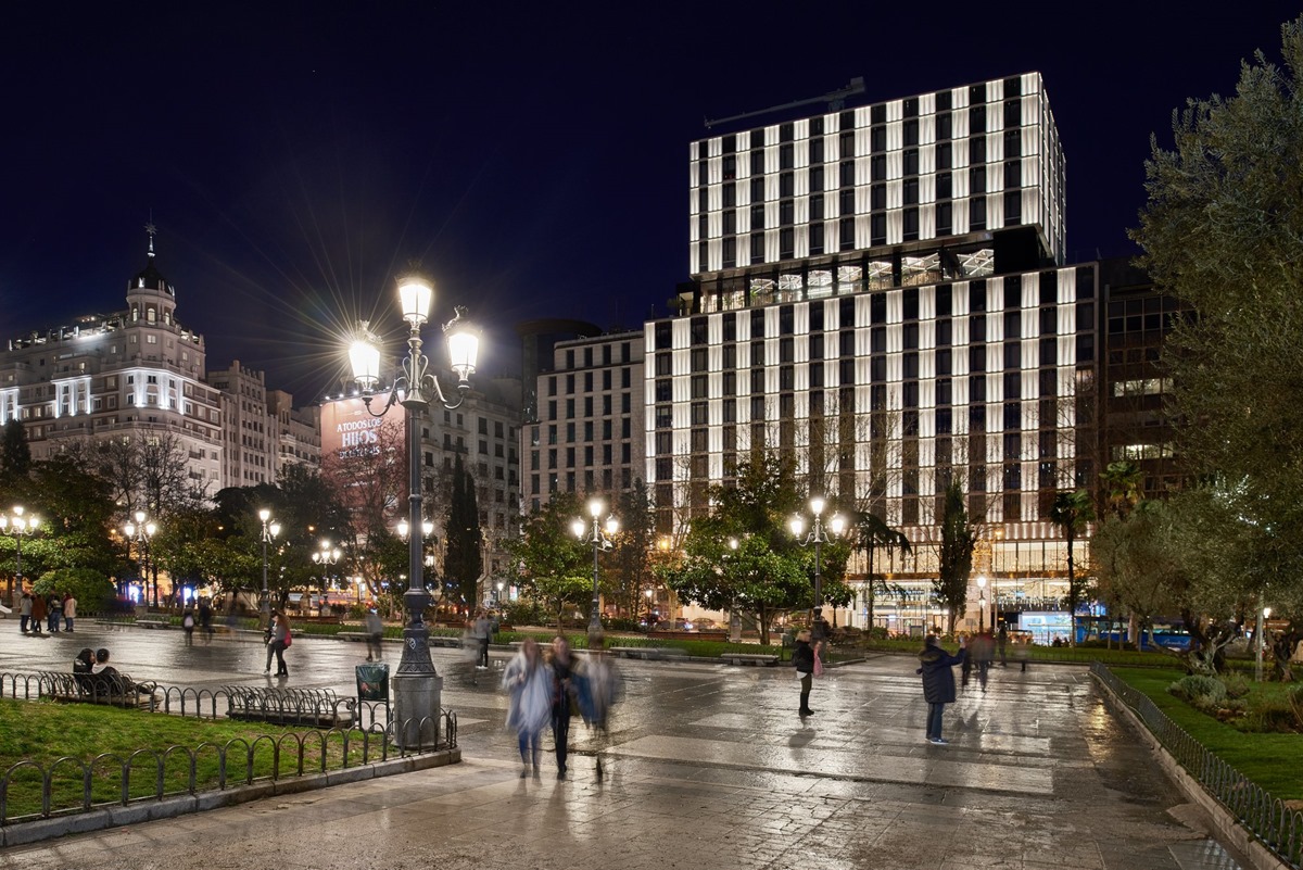 El nuevo hotel VP 'VP Plaza España Design', imponente construcción en la Plaza de España. Foto: Facebook 'VP Plaza España Design' El nuevo hotel VP 'VP Plaza España Design', imponente construcción en la Plaza de España. Foto: Facebook 'VP Plaza España Design'