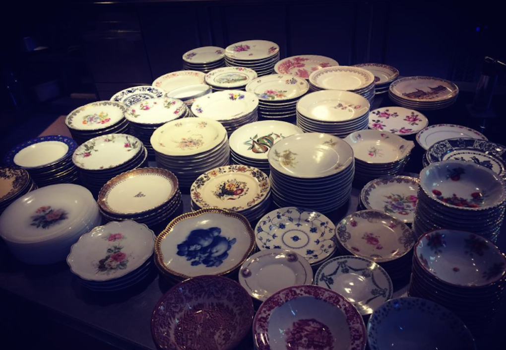 La vajilla 'vintage' del restaurante de Albert Raurich. Foto: Instagram. La vajilla 'vintage' del restaurante de Albert Raurich. Foto: Instagram.