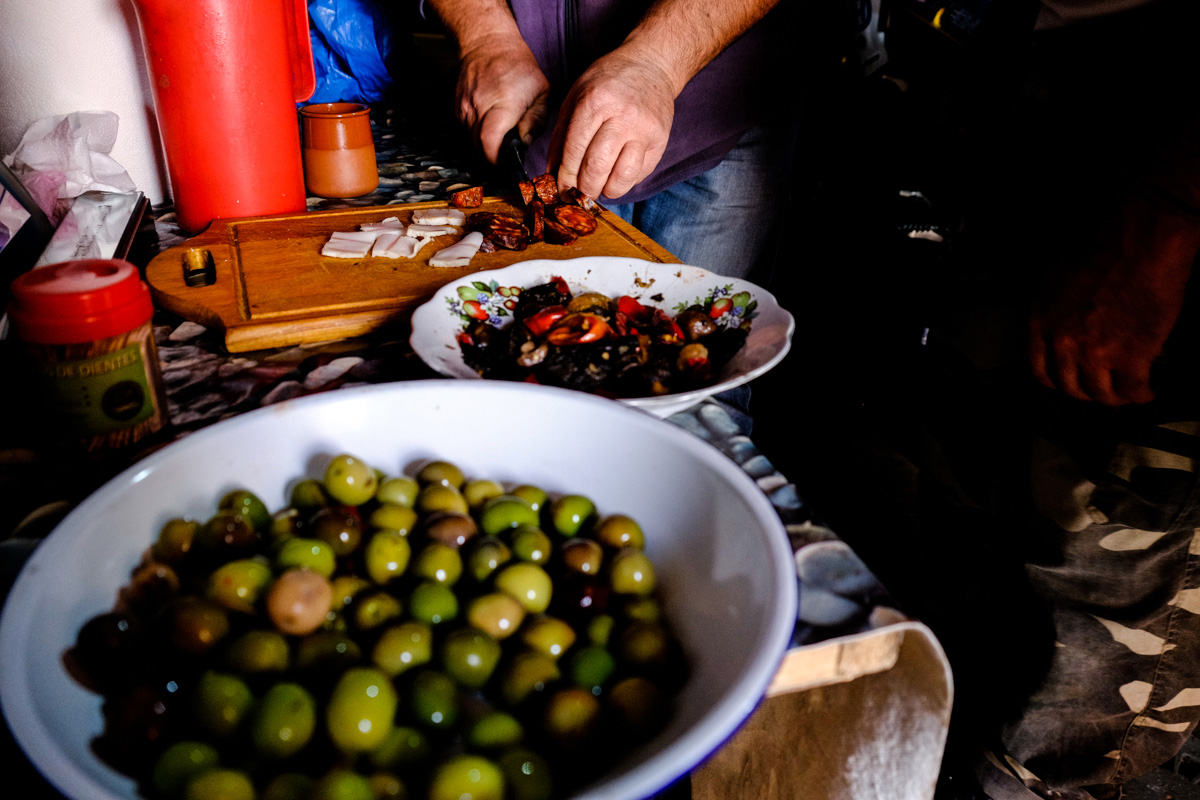 En casa de Felicita, una de las que participan de la Ruta de las Bodegas, nunca falta comida. En casa de Felicita, una de las que participan de la Ruta de las Bodegas, nunca falta comida.