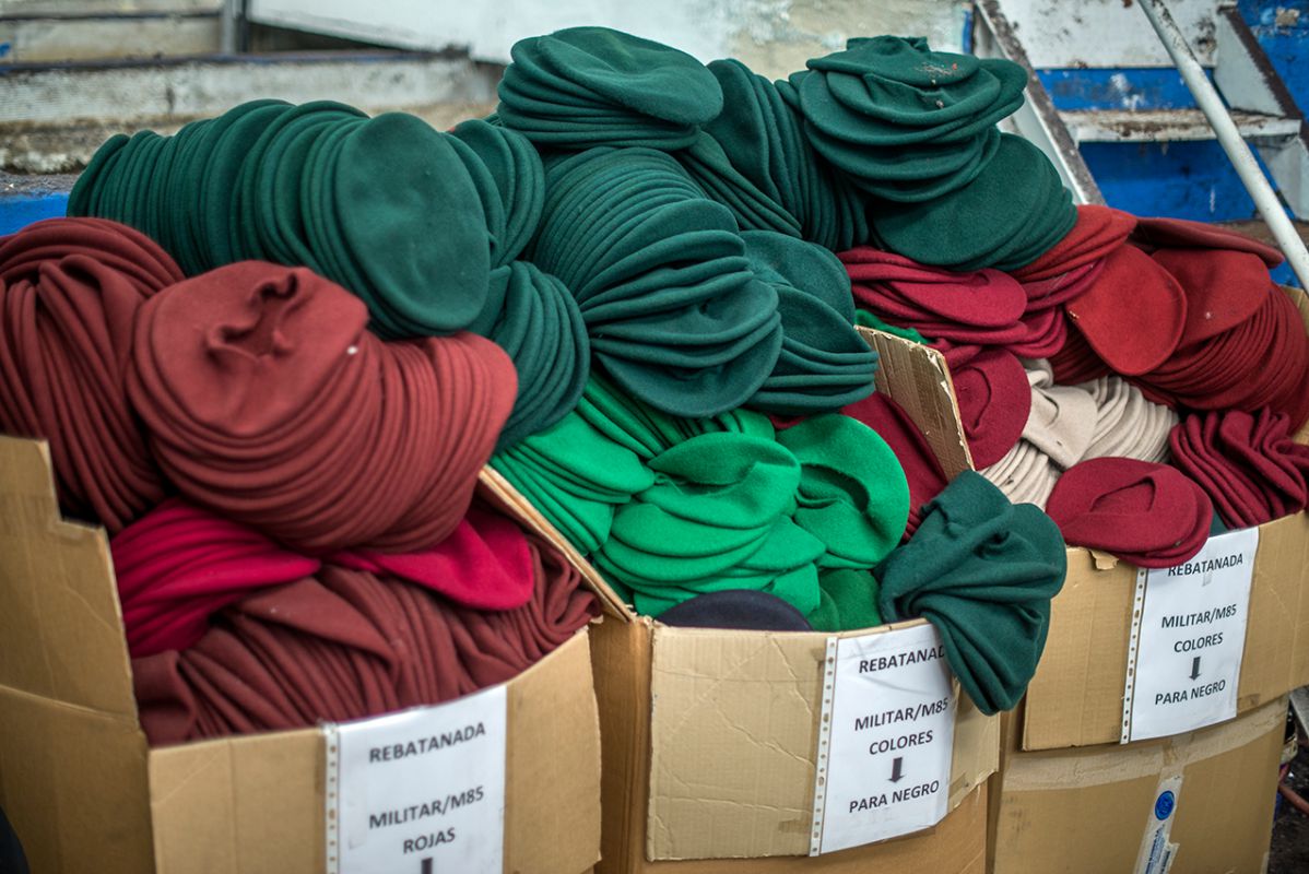 Boinas preparadas para exportar en Boinas Elósegui. Boinas preparadas para exportar en Boinas Elósegui.