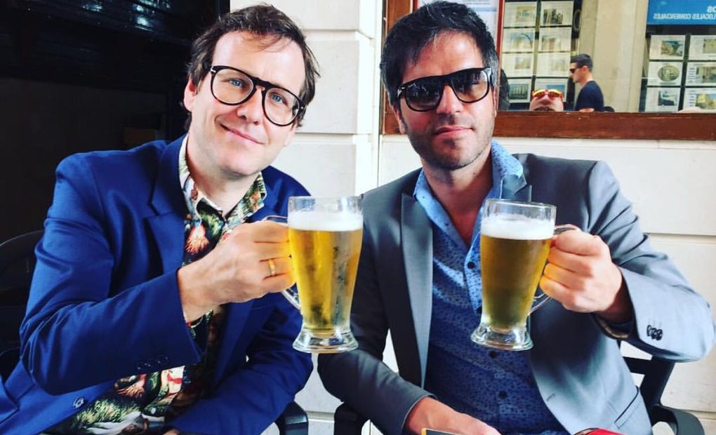 Joaquín Reyes y Ernesto Sevilla. El primero es fan de la cocina vegetariana, del sushi y... de la cerveza. Foto: cedida. Joaquín Reyes y Ernesto Sevilla. El primero es fan de la cocina vegetariana, del sushi y... de la cerveza. Foto: cedida.