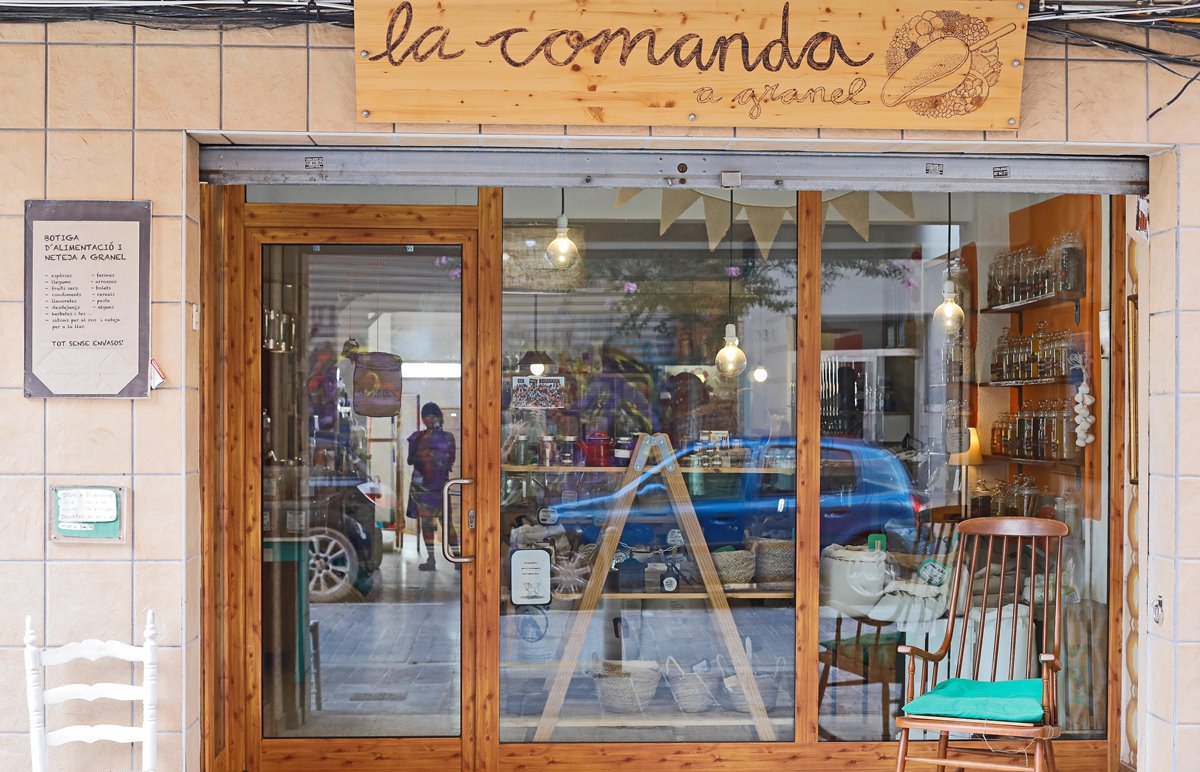 La Comanda lleva en funcionamiento alrededor de cuatro años. La Comanda lleva en funcionamiento alrededor de cuatro años.