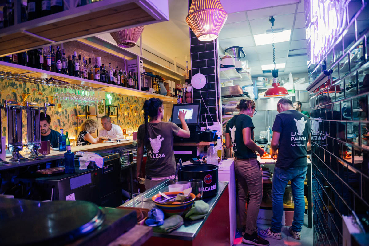 'La Palera' solo tiene dos años de vida y es ya todo un referente 'foodie' en Cabo de Palos. 'La Palera' solo tiene dos años de vida y es ya todo un referente 'foodie' en Cabo de Palos.