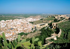 Perspectiva del castillo de Sagunto. Perspectiva del castillo de Sagunto.