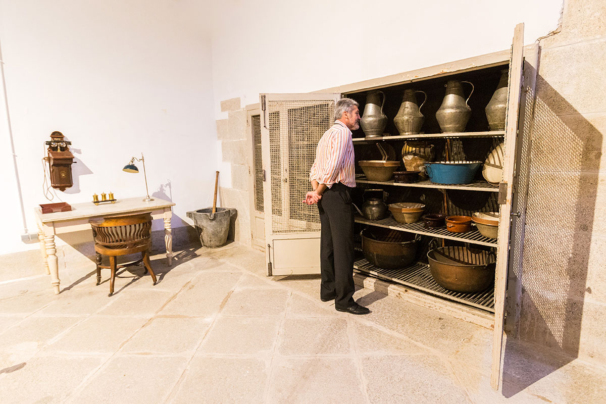 Cocinas Palacio Real: Armario de una de las estancias. Foto: Máximo García Cocinas Palacio Real: Armario de una de las estancias. Foto: Máximo García