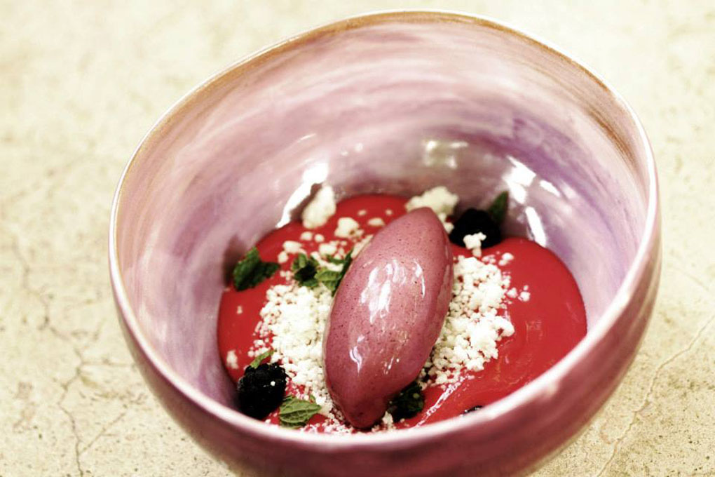 Moras silvestres con mora y yogur. Foto: Mas de Torrent Moras silvestres con mora y yogur. Foto: Mas de Torrent