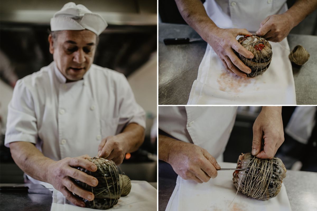 Preparando la lamprea en el restaurante 'Os Pirús'. Preparando la lamprea en el restaurante 'Os Pirús'.