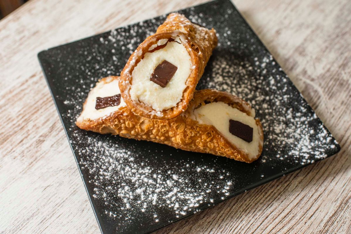 Los postres, 'cannolis', de 'La pizza è bella', Madrid. Los postres, 'cannolis', de 'La pizza è bella', Madrid.