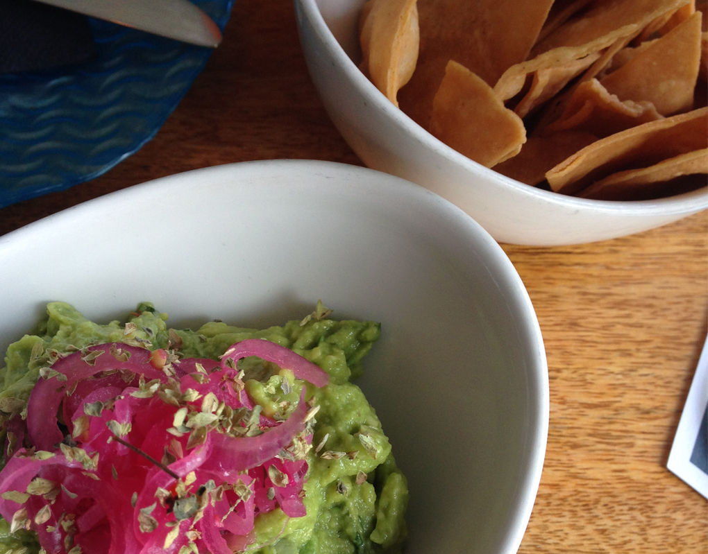 Guacamole con granada. Foto: Cortesía del restaurante Punto MX. Guacamole con granada. Foto: Cortesía del restaurante Punto MX.