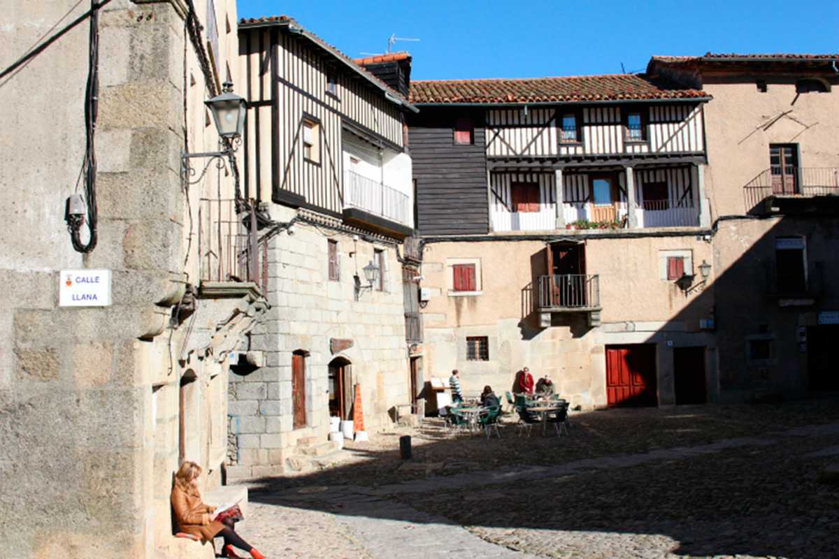 Luce el sol en el pueblo de La Alberca. Luce el sol en el pueblo de La Alberca.