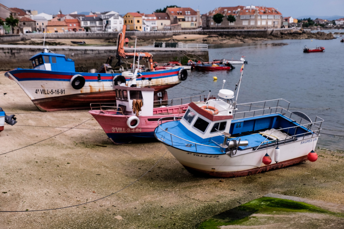 Barcos en el Porto de Xufre, donde arranca la ruta al faro. Barcos en el Porto de Xufre, donde arranca la ruta al faro.