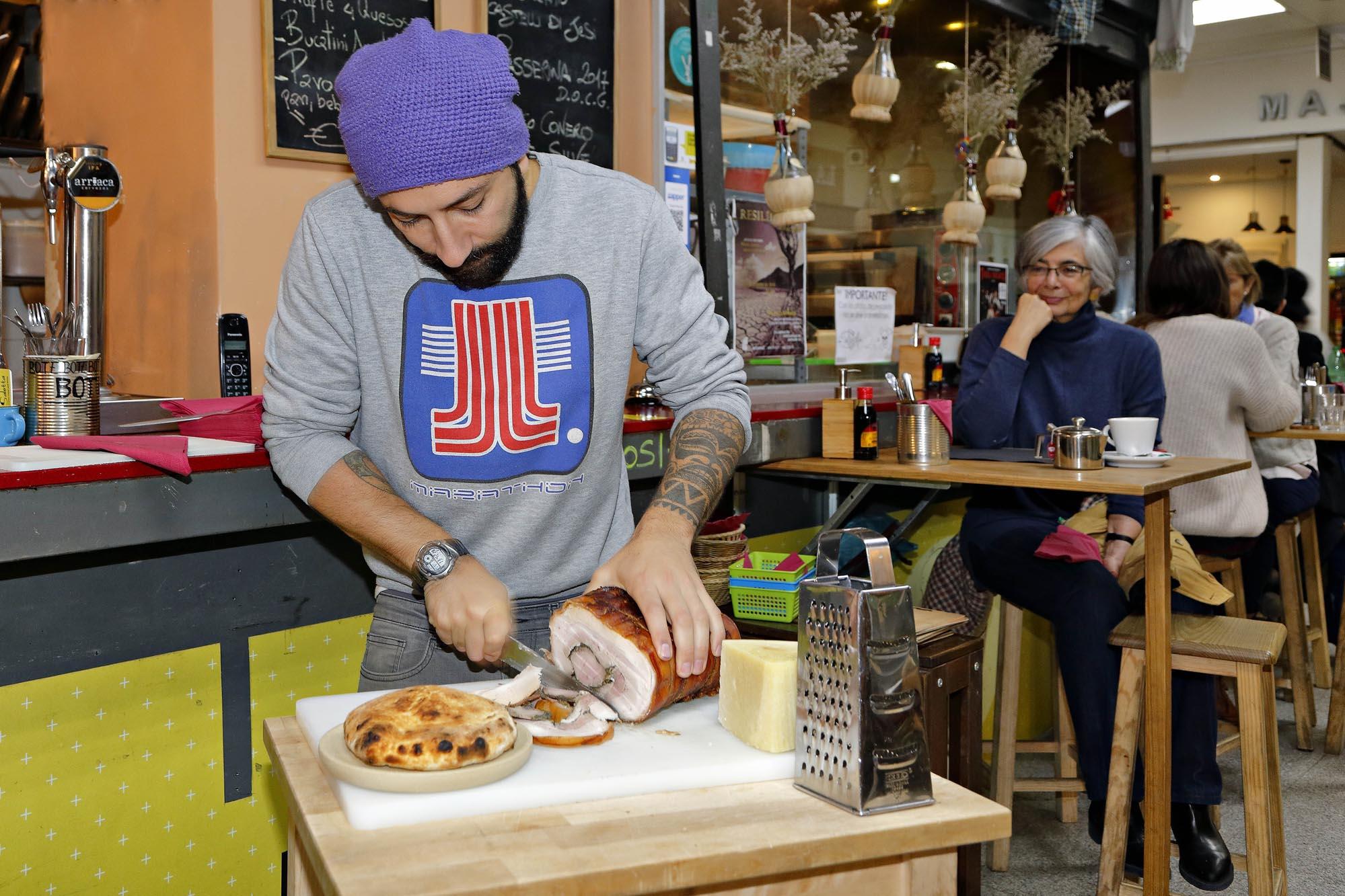 La 'porchetta' es el clásico 'street food' italiano. La 'porchetta' es el clásico 'street food' italiano.