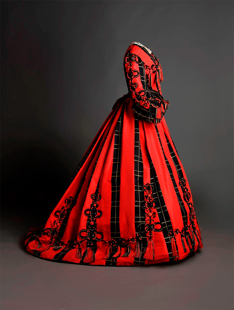 Uno de los vestidos de la exposición Moda Romántica. Foto: Museo del Romanticismo. Uno de los vestidos de la exposición Moda Romántica. Foto: Museo del Romanticismo.