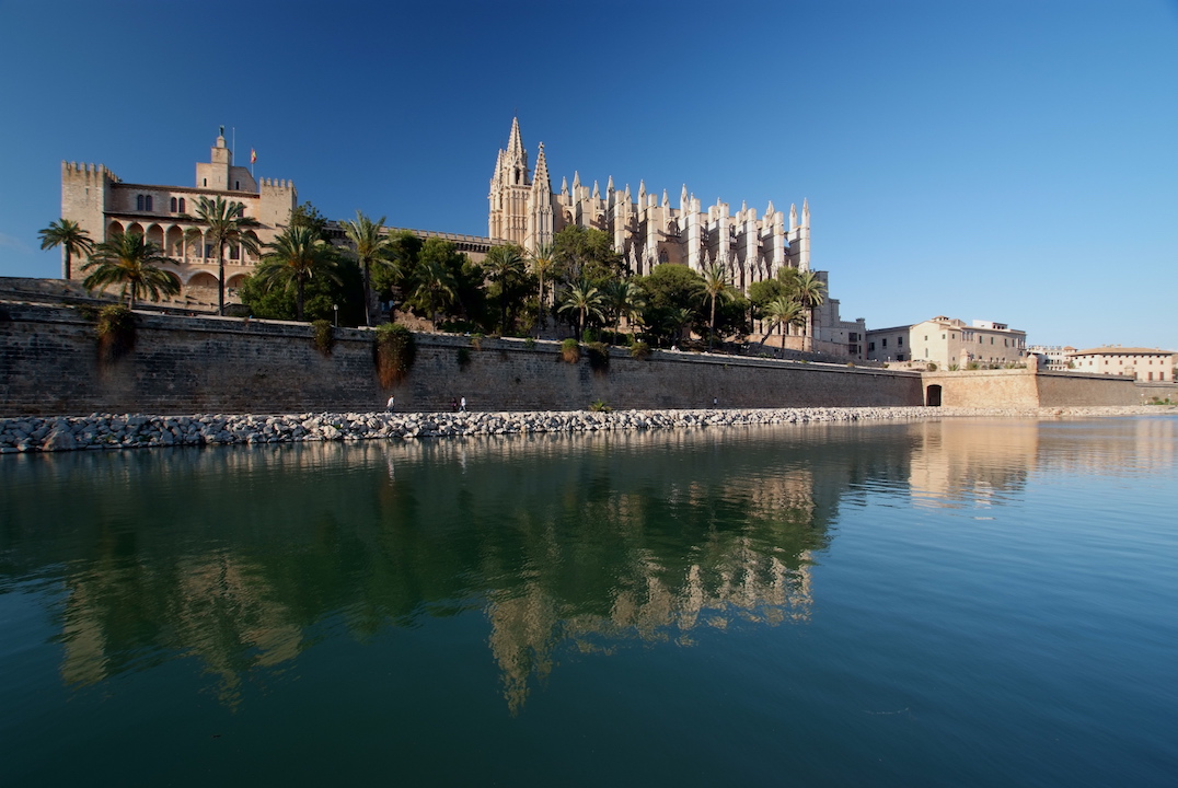 Vistas de la Catedral. Foto: Oficina de Turismo de Palma de Mallorca. Vistas de la Catedral. Foto: Oficina de Turismo de Palma de Mallorca.