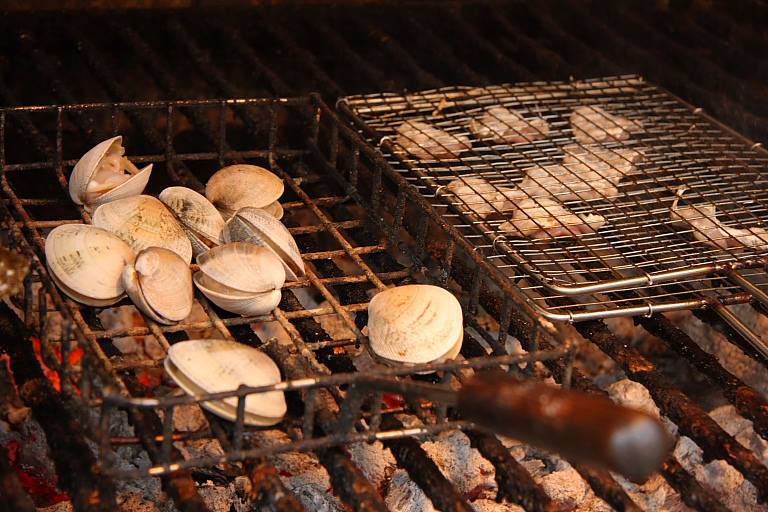Almejas a la parrilla. Foto: Facebook Restaurante Elkano. Almejas a la parrilla. Foto: Facebook Restaurante Elkano.