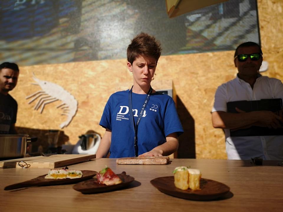 Vicky Sevilla, la joven chef de 'Arrels', que abrió hace un año. Foto: D*na Festival Dénia. Vicky Sevilla, la joven chef de 'Arrels', que abrió hace un año. Foto: D*na Festival Dénia.