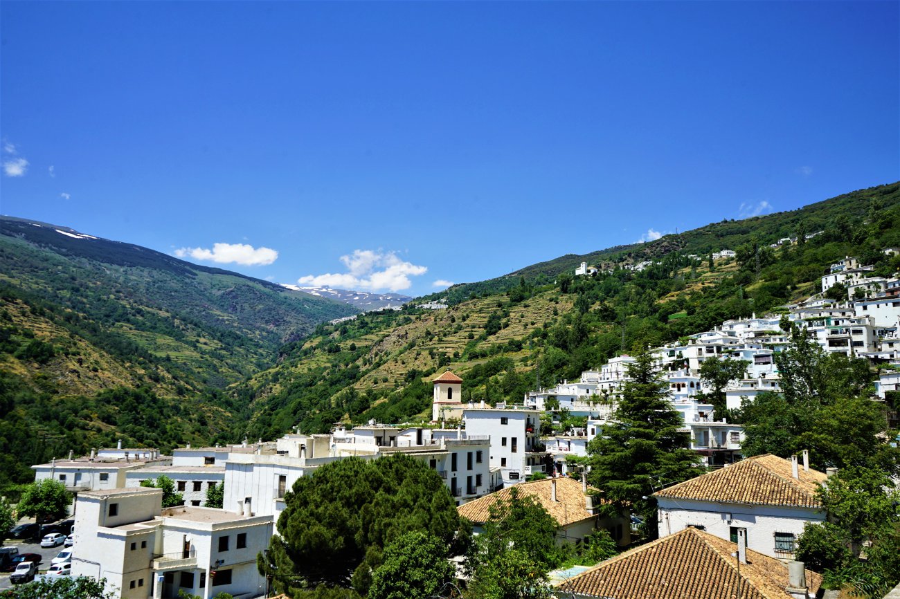 Ascenso al Mulhacén: Los pueblos blancos del Barranco de Poqueira Ascenso al Mulhacén: Los pueblos blancos del Barranco de Poqueira