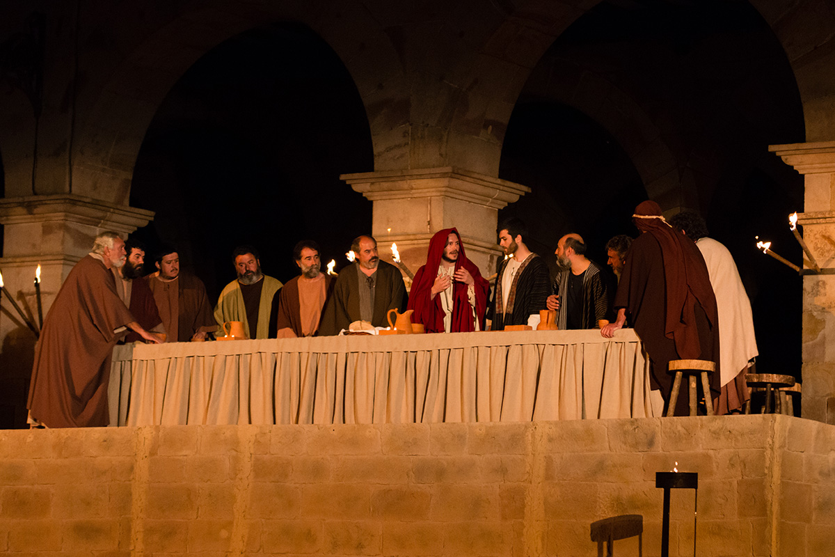 La última cena se celebra en el pueblo el Jueves Santo. Foto: Asociación Vía Crucis Balmaseda. La última cena se celebra en el pueblo el Jueves Santo. Foto: Asociación Vía Crucis Balmaseda.