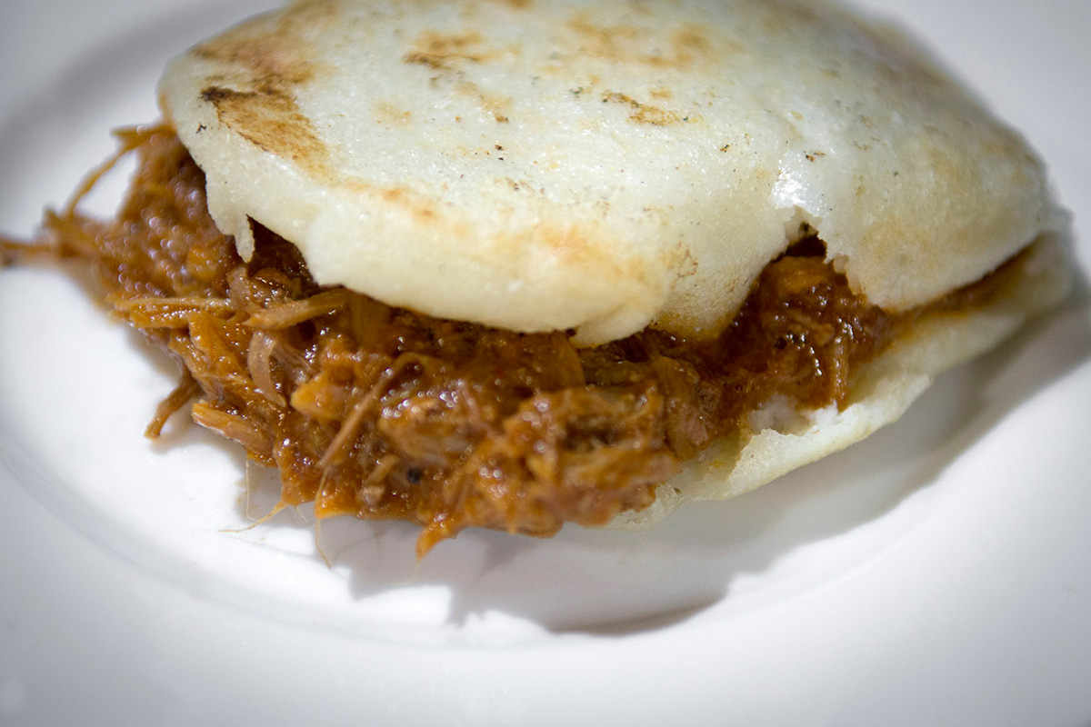 La Palma: Arepa de carne desmechada. Foto: Manuel Ruiz Toribio La Palma: Arepa de carne desmechada. Foto: Manuel Ruiz Toribio