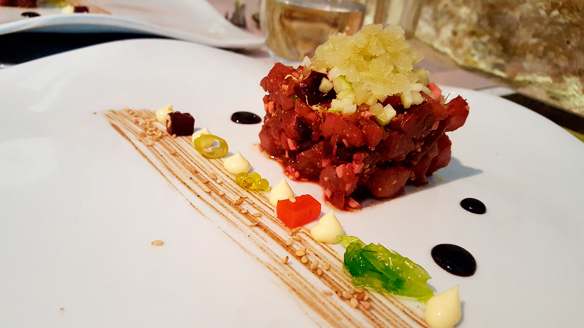 El tartar de bonito, un placer en boca. El tartar de bonito, un placer en boca.