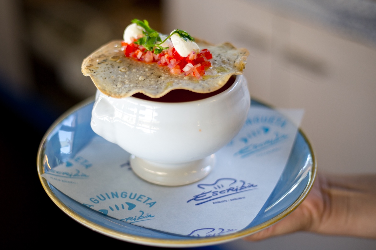 Los platos y condimentos del Escribà son maravillosos teloneros de sus arroces. Los platos y condimentos del Escribà son maravillosos teloneros de sus arroces.