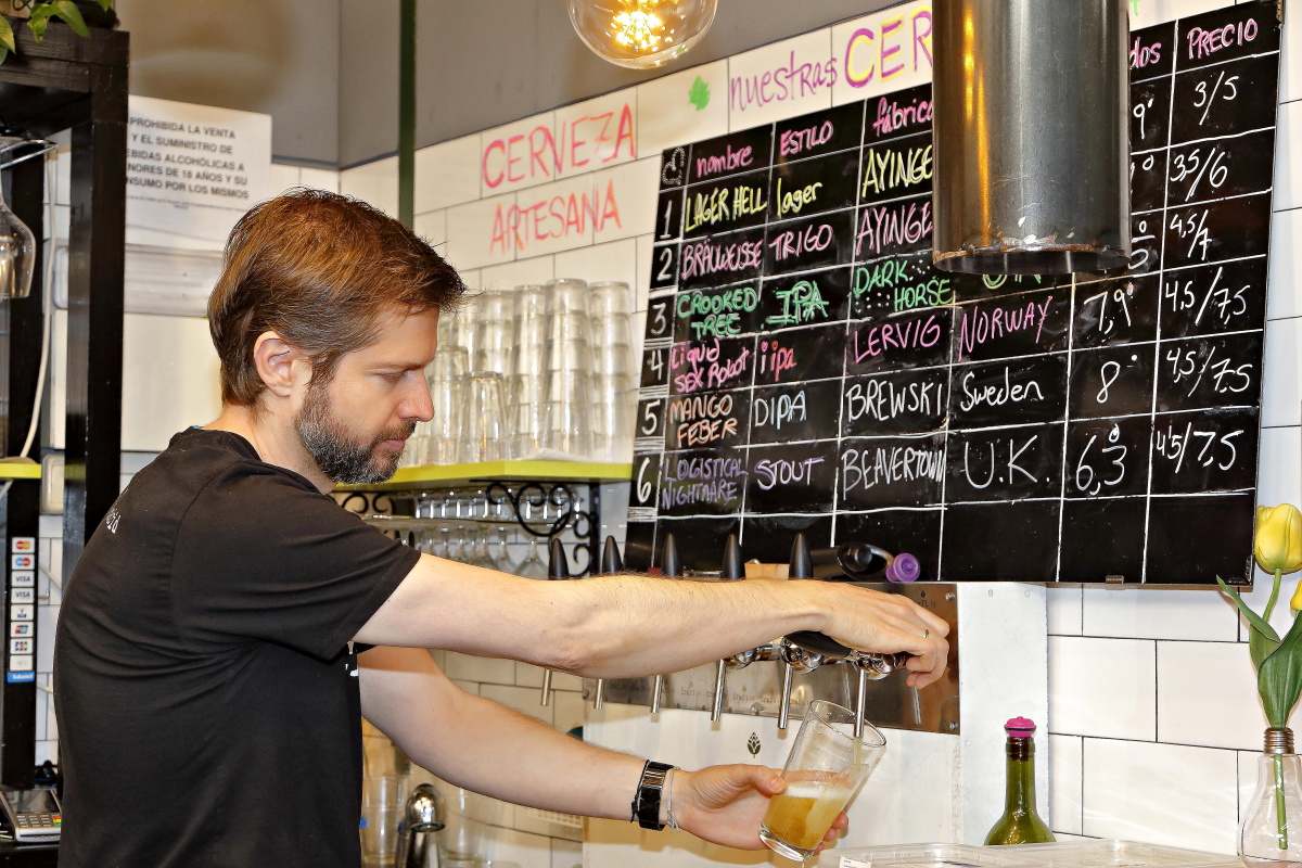 Craig Kollegger, el propietario de la sandwichería 'Craft' en el Mercado de Vallehermoso, Madrid, Craig Kollegger, el propietario de la sandwichería 'Craft' en el Mercado de Vallehermoso, Madrid,