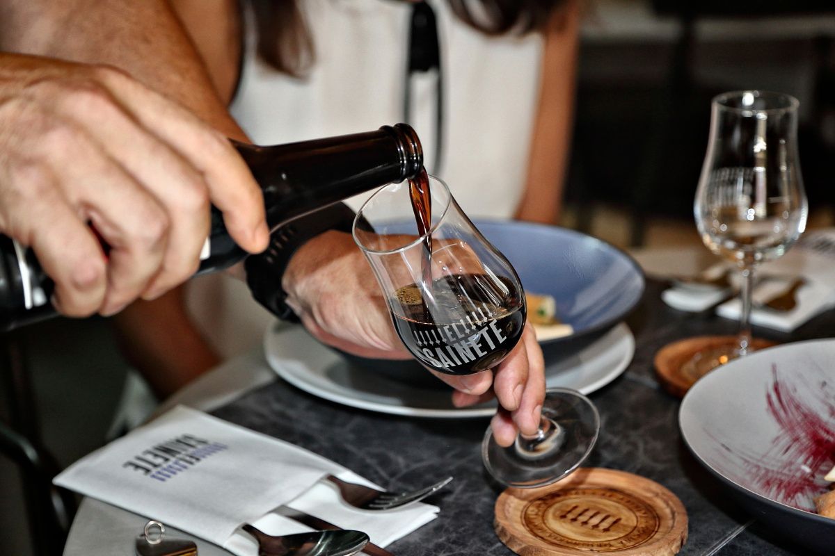 En restaurantes como 'El Sainete' (Madrid) apuestan por maridajes con cervezas. Foto: Roberto Ranero En restaurantes como 'El Sainete' (Madrid) apuestan por maridajes con cervezas. Foto: Roberto Ranero