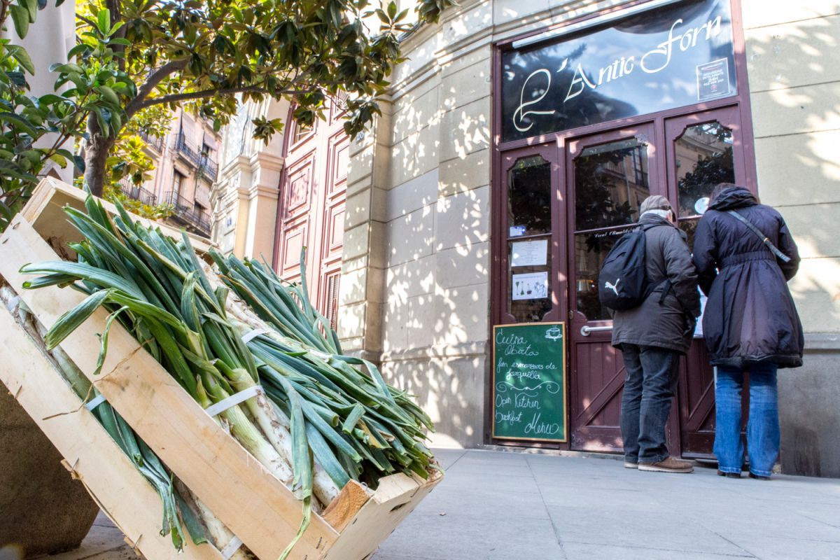 Un local de toda la vida que, en Barcelona, es de agradecer. Un local de toda la vida que, en Barcelona, es de agradecer.
