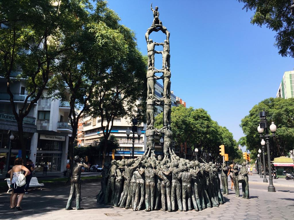 No te olvides de saludar a los Castellers. Foto: C.P. No te olvides de saludar a los Castellers. Foto: C.P.