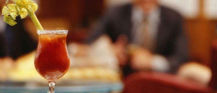 Un Bloody Mary es el perfecto acompañamiento para un brunch. Un Bloody Mary es el perfecto acompañamiento para un brunch.