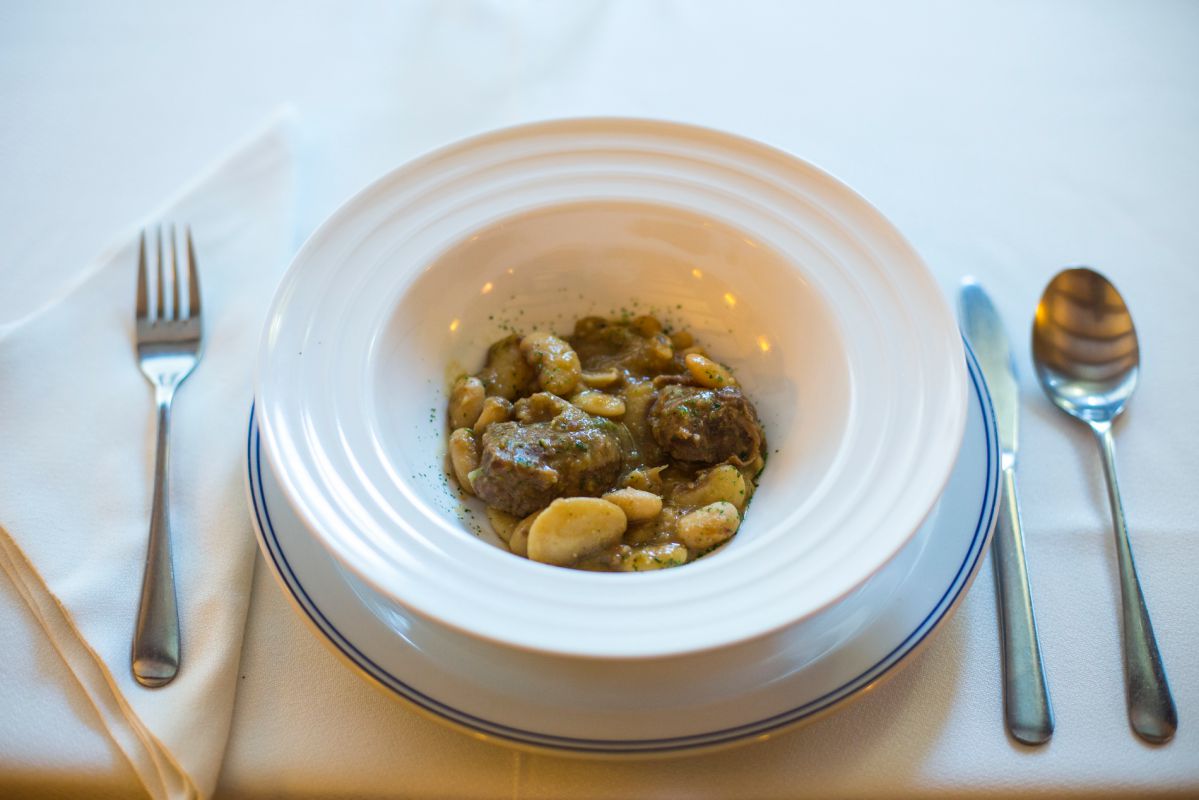 Un rico guiso de cordero para reponer fuerzas. Un rico guiso de cordero para reponer fuerzas.