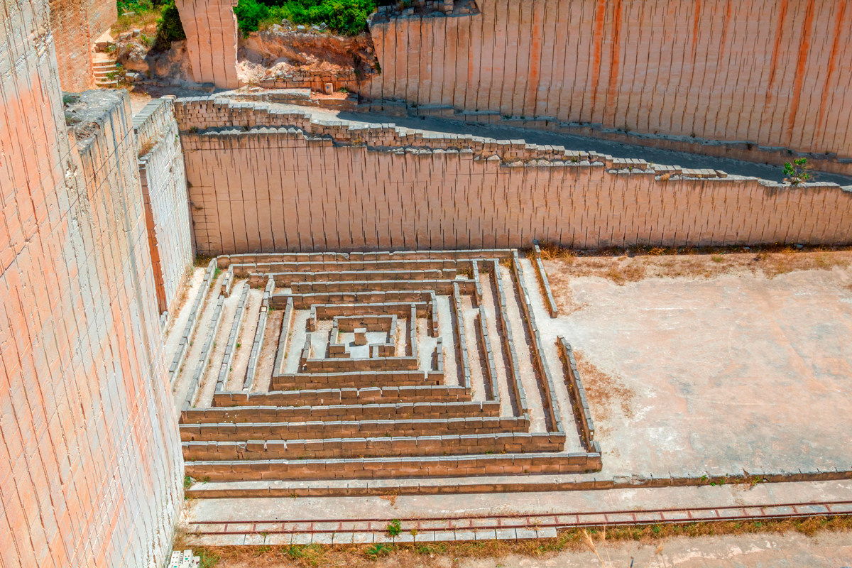 Lugares para perderse, como el laberinto de Lithica. Foto: Shutterstock Lugares para perderse, como el laberinto de Lithica. Foto: Shutterstock