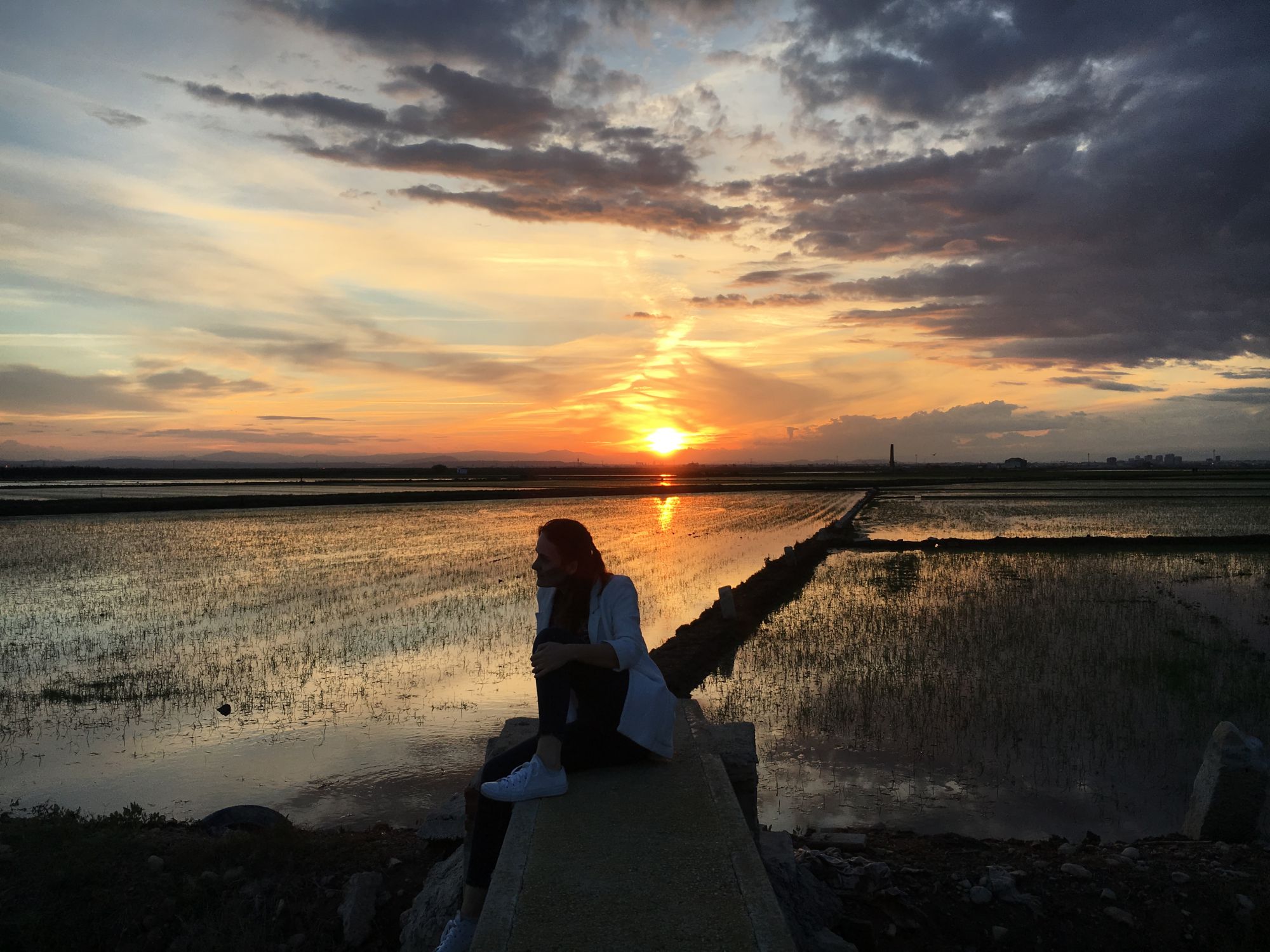 Entre los paisajes que más las inspiran de Valencia señalan las puestas de sol sobre L'Albufera. Foto: Três Studio. Entre los paisajes que más las inspiran de Valencia señalan las puestas de sol sobre L'Albufera. Foto: Três Studio.