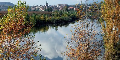 El Ebro a su paso por San Adrián. El Ebro a su paso por San Adrián.