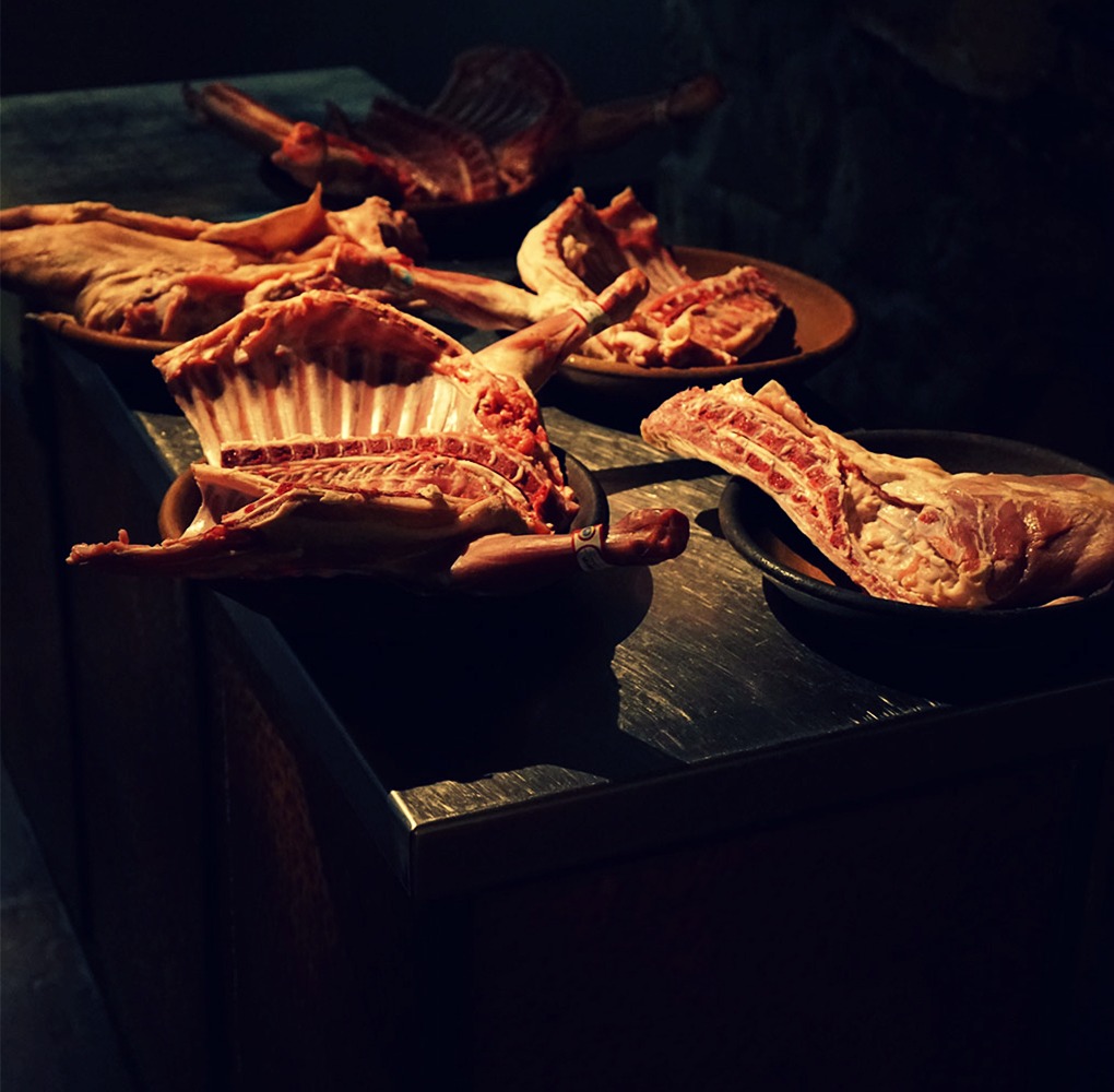 El corderito lechal asado es una de las especialidades de Lada. Foto: Landa. El corderito lechal asado es una de las especialidades de Lada. Foto: Landa.