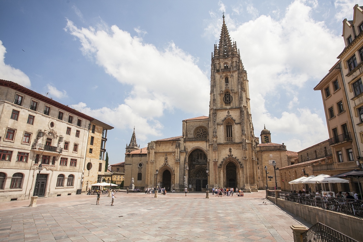 La catedral de Oviedo que encierra tantos misterios. La catedral de Oviedo que encierra tantos misterios.
