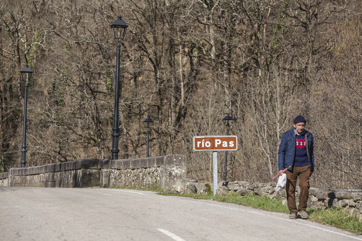Vega de Pas, Cantabria. El río alrededor del que se han creado tantas historias. Vega de Pas, Cantabria. El río alrededor del que se han creado tantas historias.
