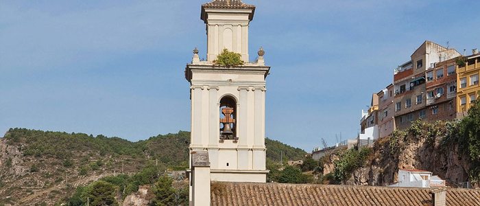 Campanario de la iglesia de San Pedro en Bunyol. Campanario de la iglesia de San Pedro en Bunyol.