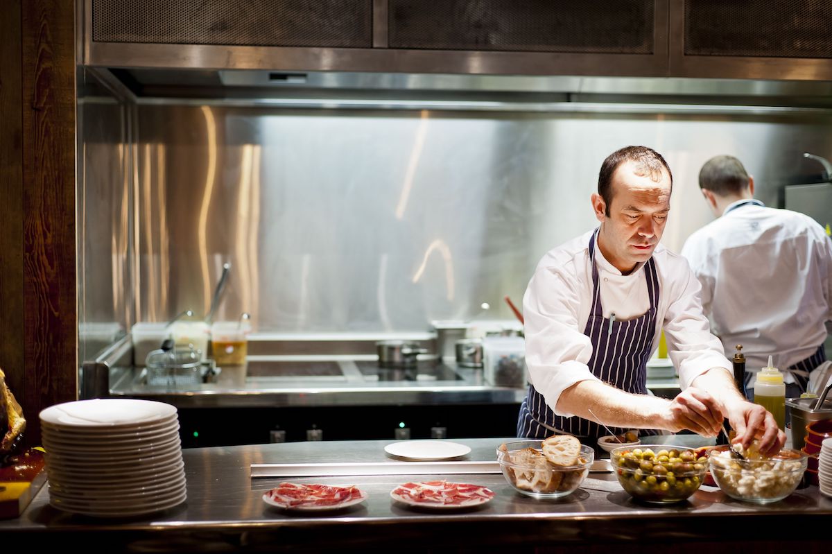 Lleno absoluto en sus restaurantes, la prueba de que nuestra cocina sí seduce al paladar 'british'. Foto: cedida. Lleno absoluto en sus restaurantes, la prueba de que nuestra cocina sí seduce al paladar 'british'. Foto: cedida.