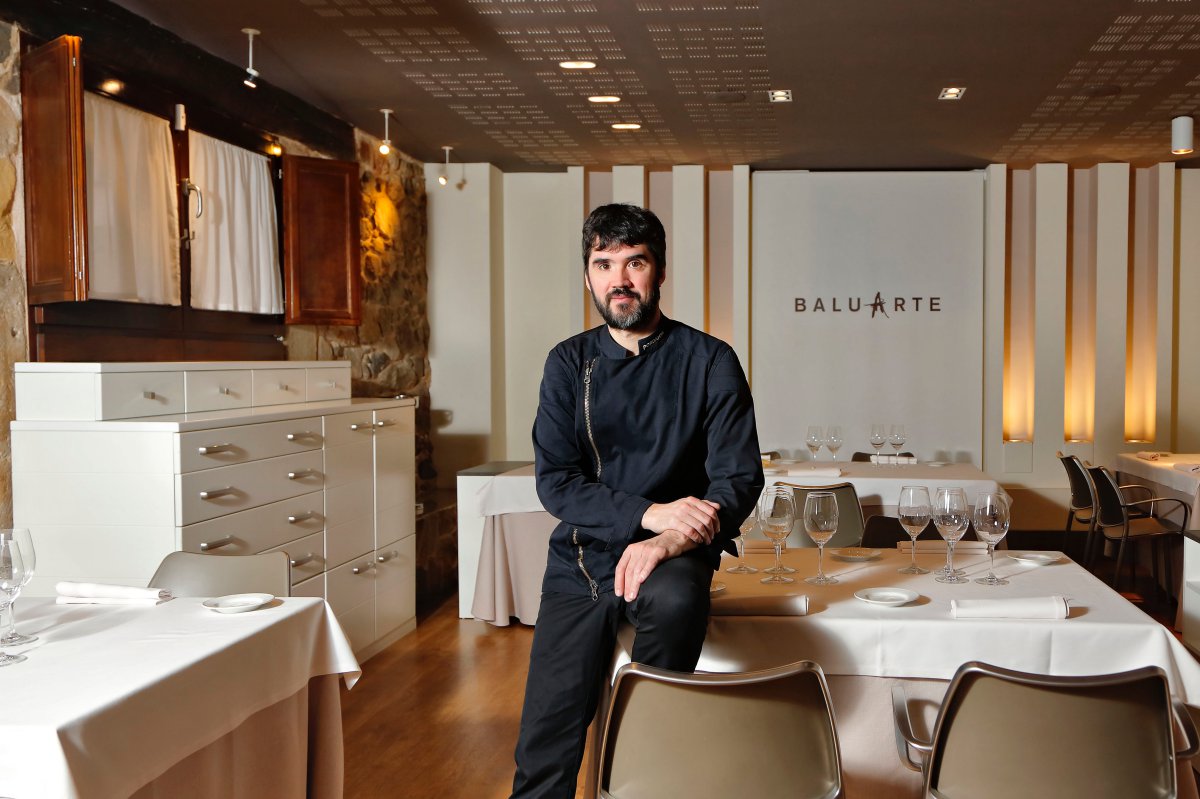 Óscar abrió con 20 años su primer restaurante y desde 2008 está en la capital soriana. Óscar abrió con 20 años su primer restaurante y desde 2008 está en la capital soriana.