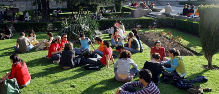 Salamanca es una de las ciudades con más vida universitaria. Salamanca es una de las ciudades con más vida universitaria.