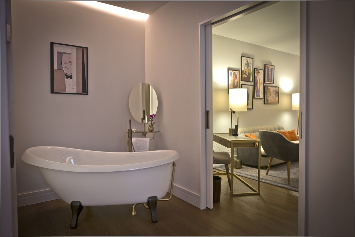 La mayoría de las habitaciones cuentan con una bañera a la antigua usanza. La mayoría de las habitaciones cuentan con una bañera a la antigua usanza.