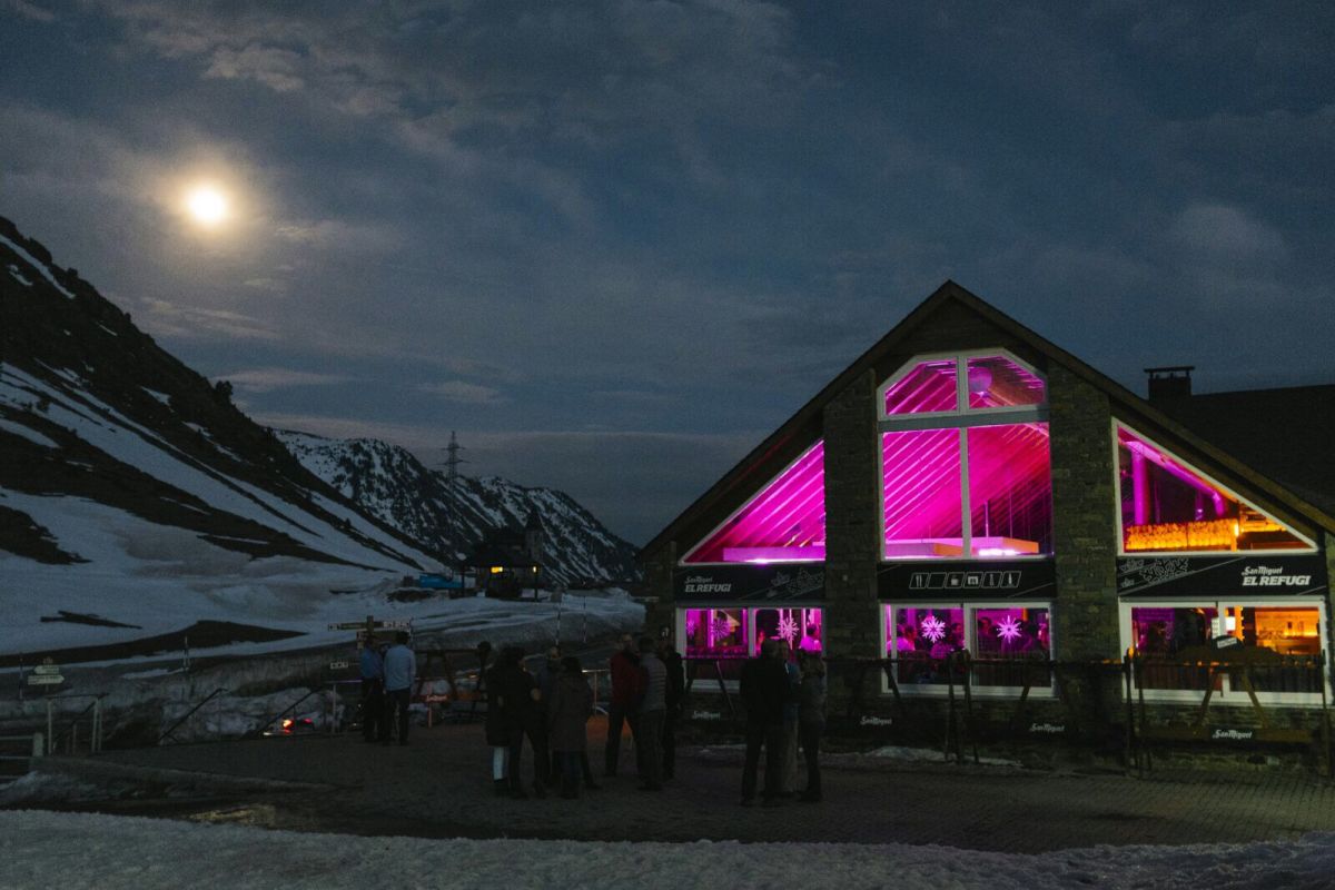 Las cenas también son inolvidables en 'Refugi San Miguel'. Foto: Baqueira. Las cenas también son inolvidables en 'Refugi San Miguel'. Foto: Baqueira.